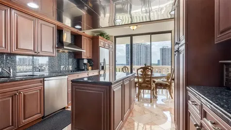 3000 Island Boulevard Aventura FL 33160