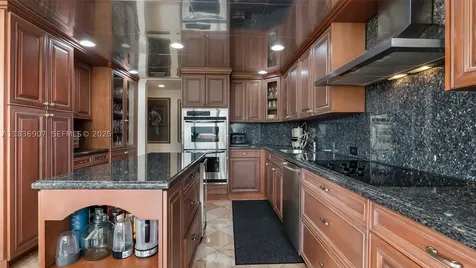 3000 Island Boulevard Aventura FL 33160
