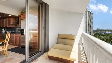 3000 Island Boulevard Aventura FL 33160