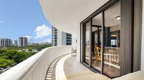 3000 Island Boulevard Aventura FL 33160
