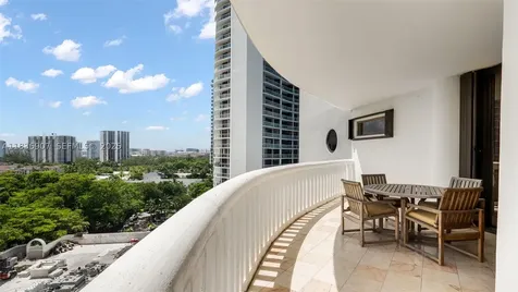 3000 Island Boulevard Aventura FL 33160