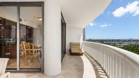 3000 Island Boulevard Aventura FL 33160
