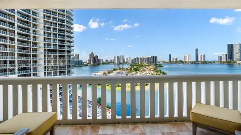 3000 Island Boulevard Aventura FL 33160