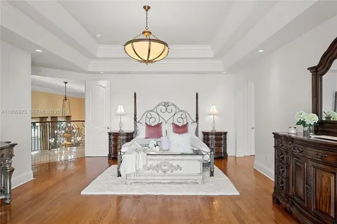 66 S Hibiscus Drive Miami Beach FL 33139