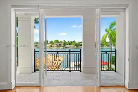 66 S Hibiscus Drive Miami Beach FL 33139