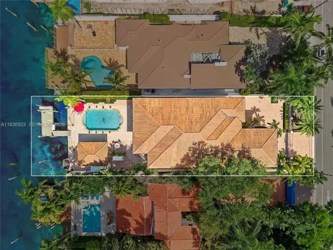 66 S Hibiscus Drive Miami Beach FL 33139