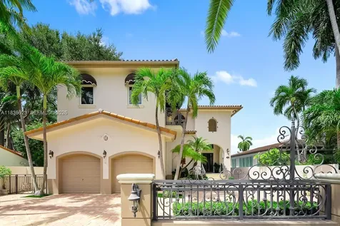 66 S Hibiscus Drive Miami Beach FL 33139