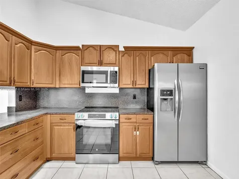 5201 SW 31st Avenue Dania Beach FL 33312