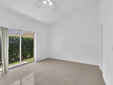 5201 SW 31st Avenue Dania Beach FL 33312