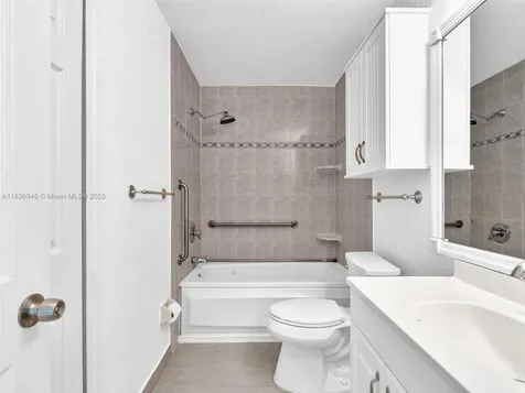 5201 SW 31st Avenue Dania Beach FL 33312