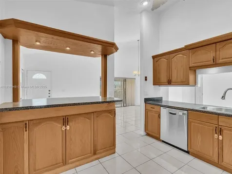 5201 SW 31st Avenue Dania Beach FL 33312