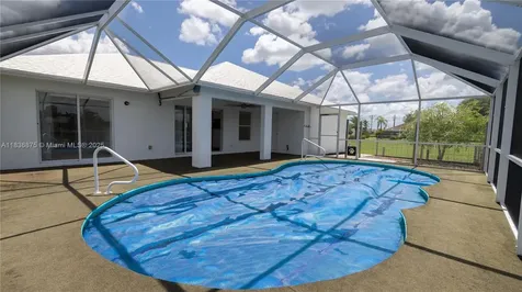 501 SE 7th Street Cape Coral FL 33990