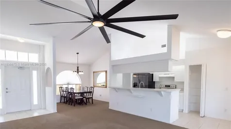 501 SE 7th Street Cape Coral FL 33990