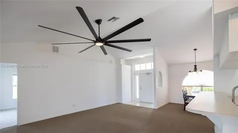 501 SE 7th Street Cape Coral FL 33990