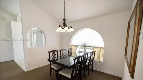 501 SE 7th Street Cape Coral FL 33990