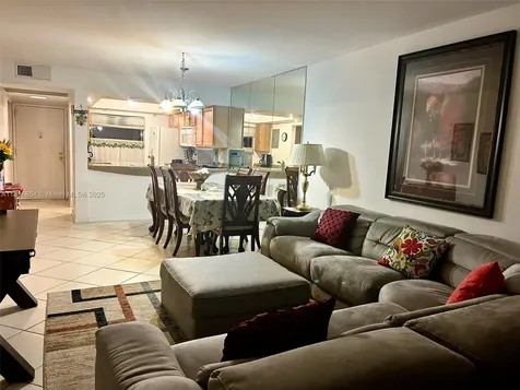 1206 Bahama Bend Coconut Creek FL 33066