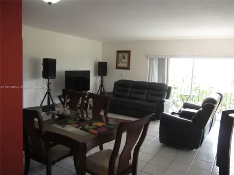 6780 W 2nd Court Hialeah FL 33012
