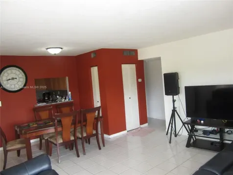 6780 W 2nd Court Hialeah FL 33012