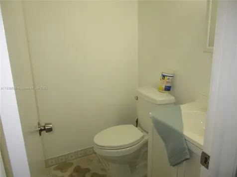 6780 W 2nd Court Hialeah FL 33012