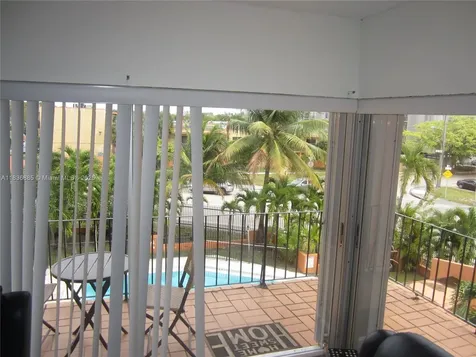 6780 W 2nd Court Hialeah FL 33012