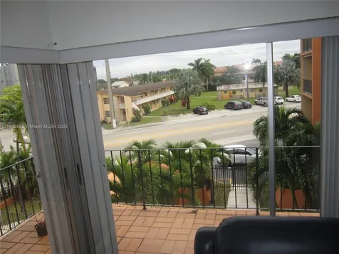 6780 W 2nd Court Hialeah FL 33012