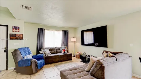 8740 SW 214th Terrace Cutler Bay FL 33189