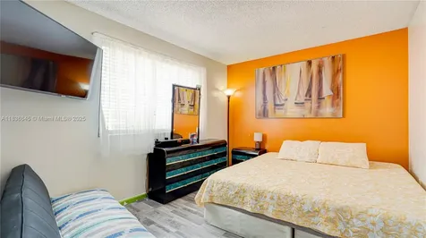 8740 SW 214th Terrace Cutler Bay FL 33189