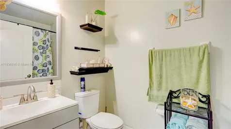 8740 SW 214th Terrace Cutler Bay FL 33189