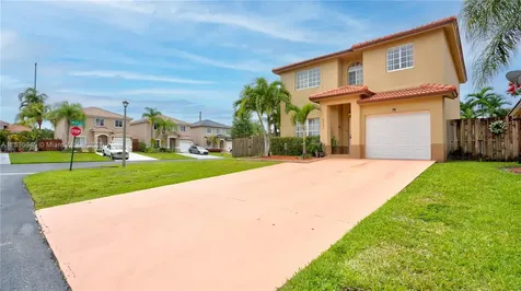 8740 SW 214th Terrace Cutler Bay FL 33189