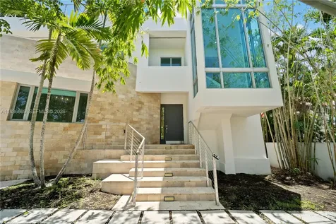 5625 N Bay Road Miami Beach FL 33140