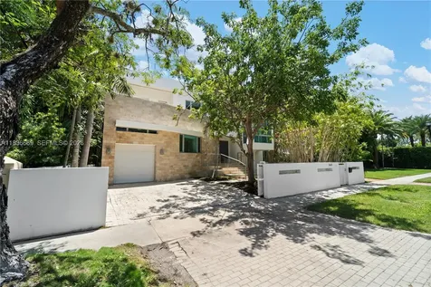 5625 N Bay Road Miami Beach FL 33140