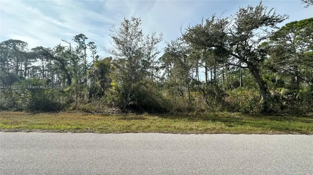 12493 Harlow Avenue Port Charlotte FL 33953