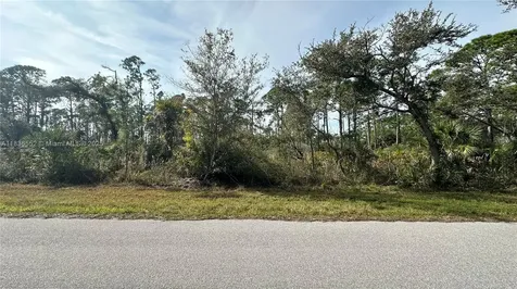 12493 Harlow Avenue Port Charlotte FL 33953