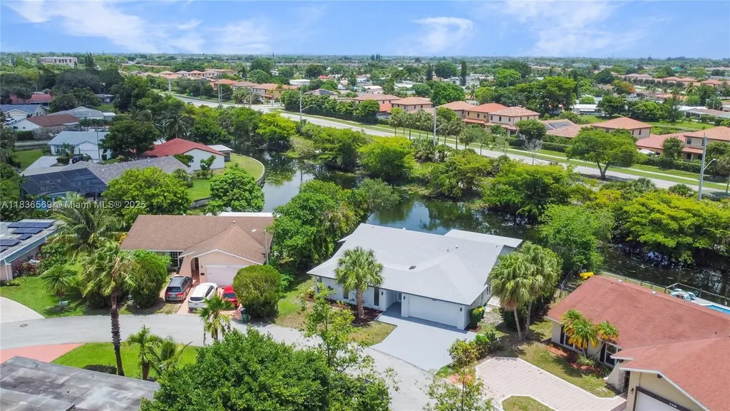 4808 Mango Drive Tamarac FL 33319