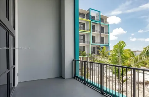 4400 Sunrise Boulevard Plantation FL 33317