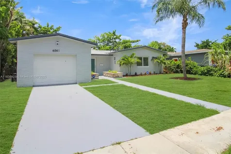 6541 SW 8th Street North Lauderdale FL 33068