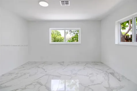 6541 SW 8th Street North Lauderdale FL 33068