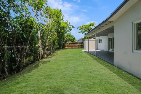 6541 SW 8th Street North Lauderdale FL 33068