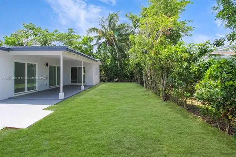 6541 SW 8th Street North Lauderdale FL 33068
