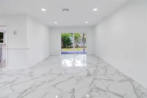 6541 SW 8th Street North Lauderdale FL 33068