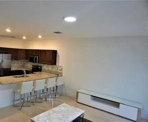 10498 W 33rd Way Hialeah FL 33018