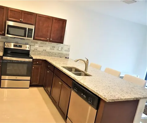 10498 W 33rd Way Hialeah FL 33018