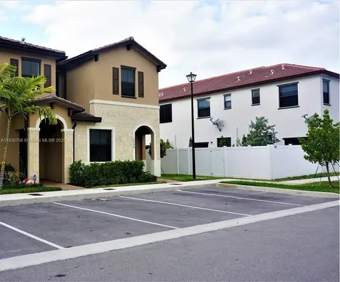 10498 W 33rd Way Hialeah FL 33018
