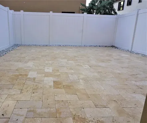 10498 W 33rd Way Hialeah FL 33018