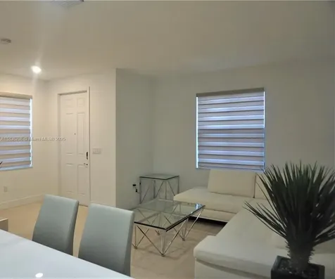 10498 W 33rd Way Hialeah FL 33018