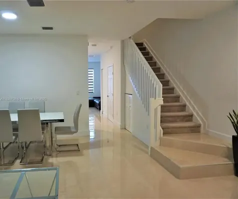 10498 W 33rd Way Hialeah FL 33018