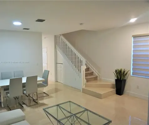 10498 W 33rd Way Hialeah FL 33018