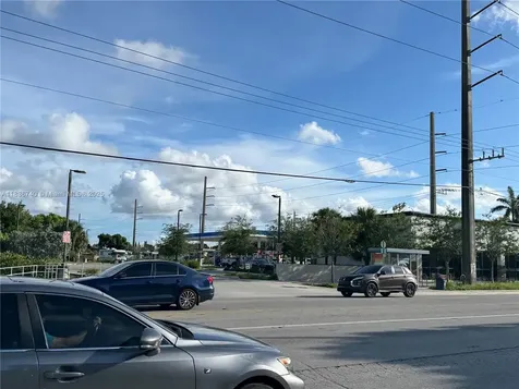 1605 NW 95th Street Miami FL 33147