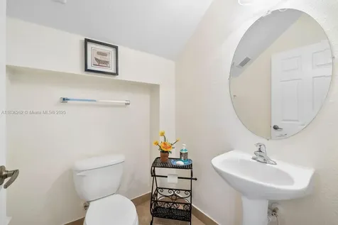 2851 W Prospect Road Tamarac FL 33309