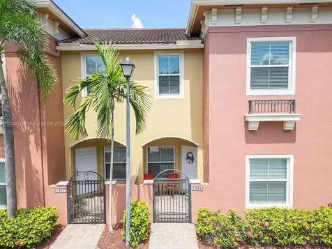 2851 W Prospect Road Tamarac FL 33309
